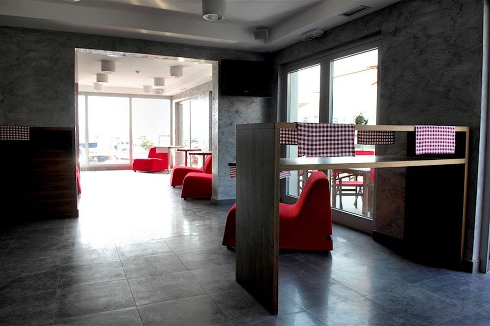 Hotel In 4*